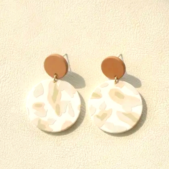 Polymer Clay Neutral Lepoard Print Earrings - Picture 2 of 2